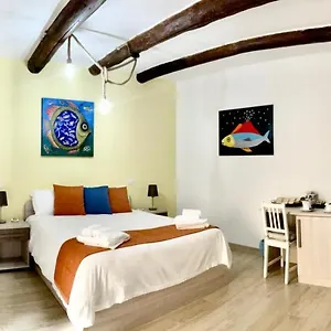 https://a-room-de-scugnizzi-naples.hotels-amalfi.com